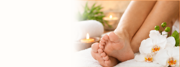 Gepflegte Füße in entspannter Wellness-Atmosphäre